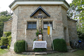 Nachfeier des Mährisch-Neustädter Wachsstockfestes an der Weingartenkapelle (Foto: Karl-Franz Thiede)